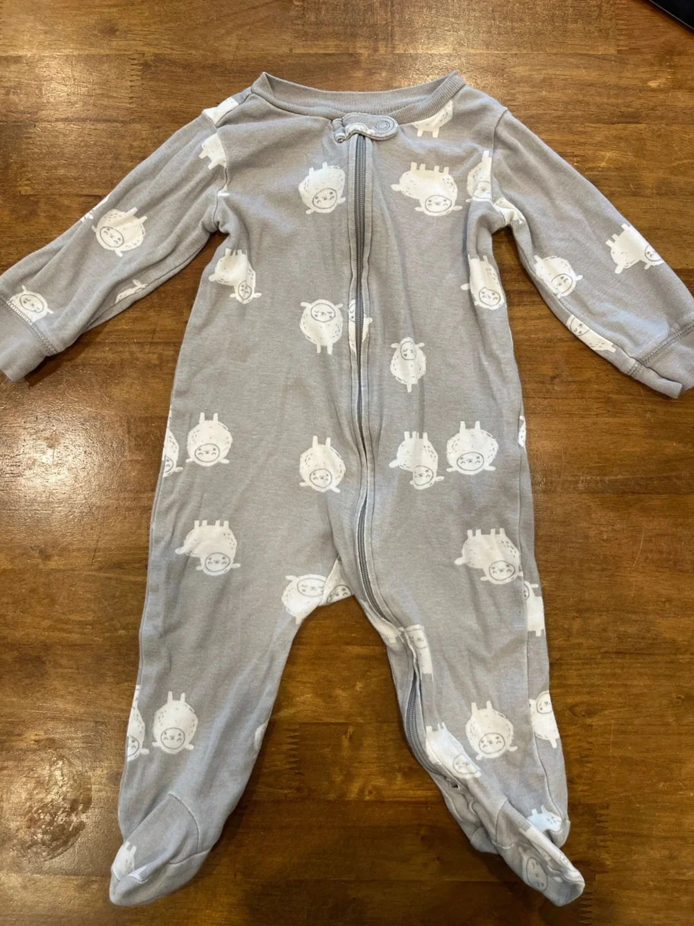3 Carter’s Footie Pajamas 6-9 Months